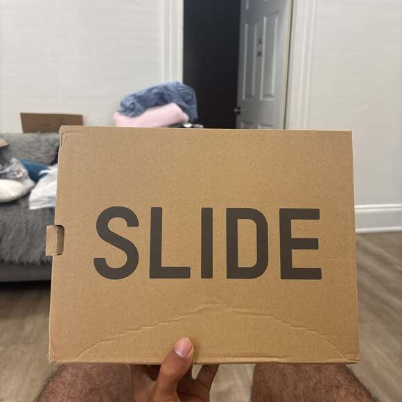 Adidas Yeezy Slide Dark Onyx - Picture 5 of 5